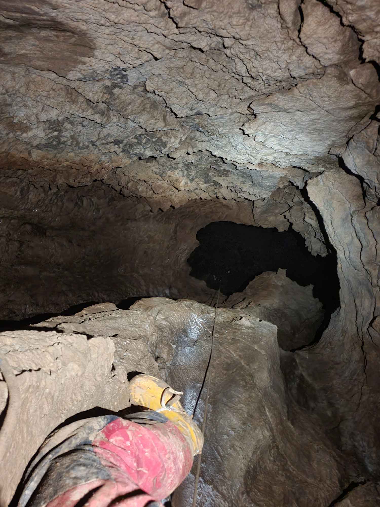 Leška cave